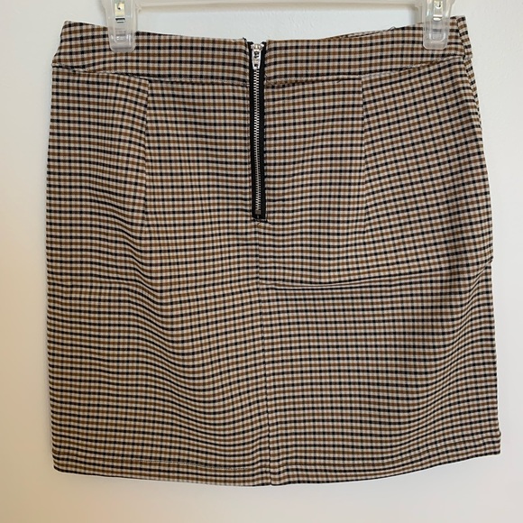 Garage plaid mini skirt size M NEVER WORN - Picture 2 of 6